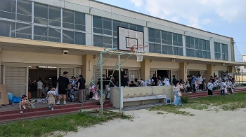 写真：体育館外の様子