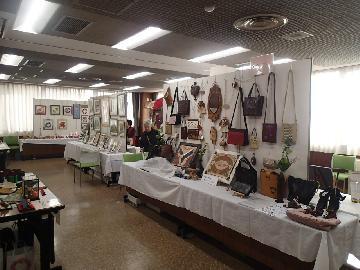 写真:作品展示(集会室)の様子