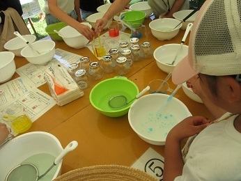 写真:Ooho!(オウホウ)づくり体験