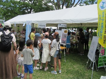 写真:名東の日・区民まつり ブース
