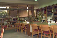 閲覧コーナーの写真