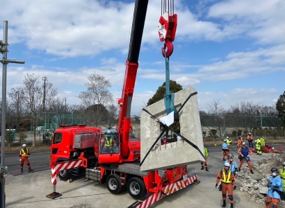 写真：クレーン車