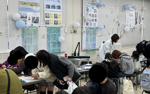 写真：環境科学調査センター施設公開イベントの様子