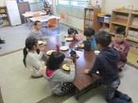 写真：留守家庭児童クラブでのおやつ