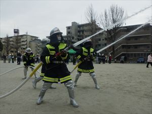 写真:放水訓練の様子です。 【消防団の記録】千成消防団 2024年3月17日