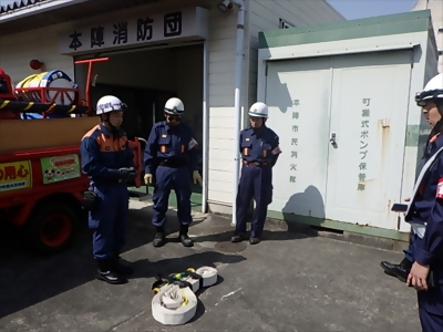 写真:ホースが設定されています。 【消防団の記録】本陣消防団 2024年4月14日