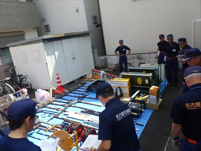 写真:物品検査を実施しています 【消防団の記録】亀島消防団 2024年8月4日