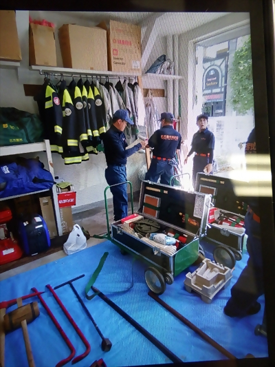 写真:資器材を確認しています 【消防団の記録】牧野消防団 2024年8月18日