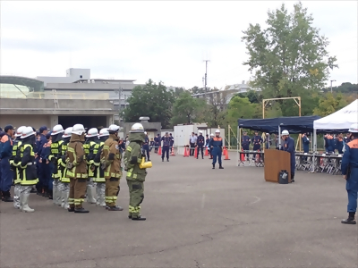 写真:整列 【消防団の記録】2024年10月6日 震災対応連携訓練発表会