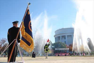 写真:中村区消防団連合観閲式放水 【消防団の記録】令和6年中村区消防団連合観閲式 2024年12月1日