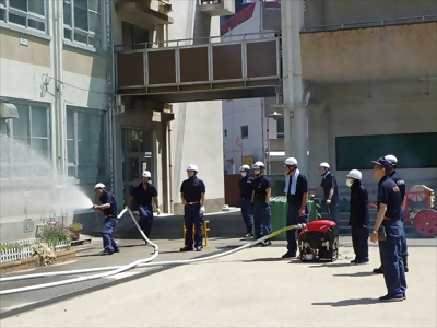 写真:放水の様子です 2023年8月20日 牧野消防団