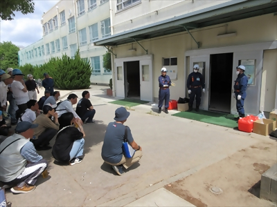 写真:訓練説明の様子です 2023年5月24日 岩塚消防団、八社消防団