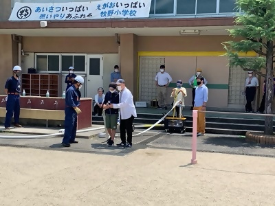 写真:牧野消防団スタンドパイプ取扱訓練 2022年6月19日 牧野消防団