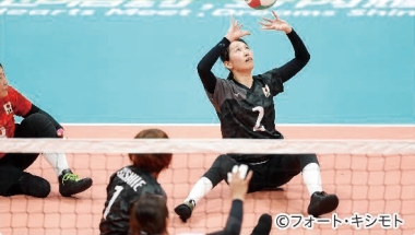 写真:バレーボール(座位)