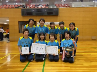 優勝チーム「田代北」の写真