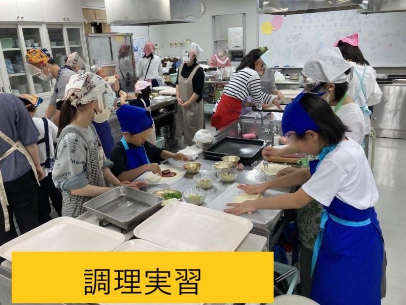 写真：調理実習（3月）の様子