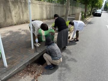 御園学区の清掃活動写真