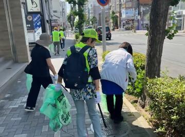 新栄学区の清掃活動写真