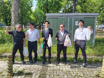 東海クラリオン株式会社の清掃活動写真