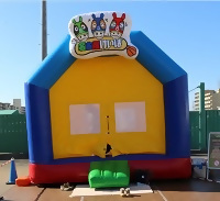 写真:ふわふわ遊具