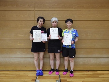 シングルス女子の入賞者の写真