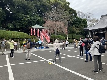 写真:準備運動の様子