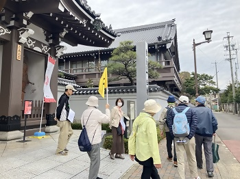 写真:出発の様子