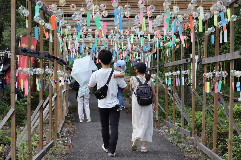 涼やかな音に包まれて