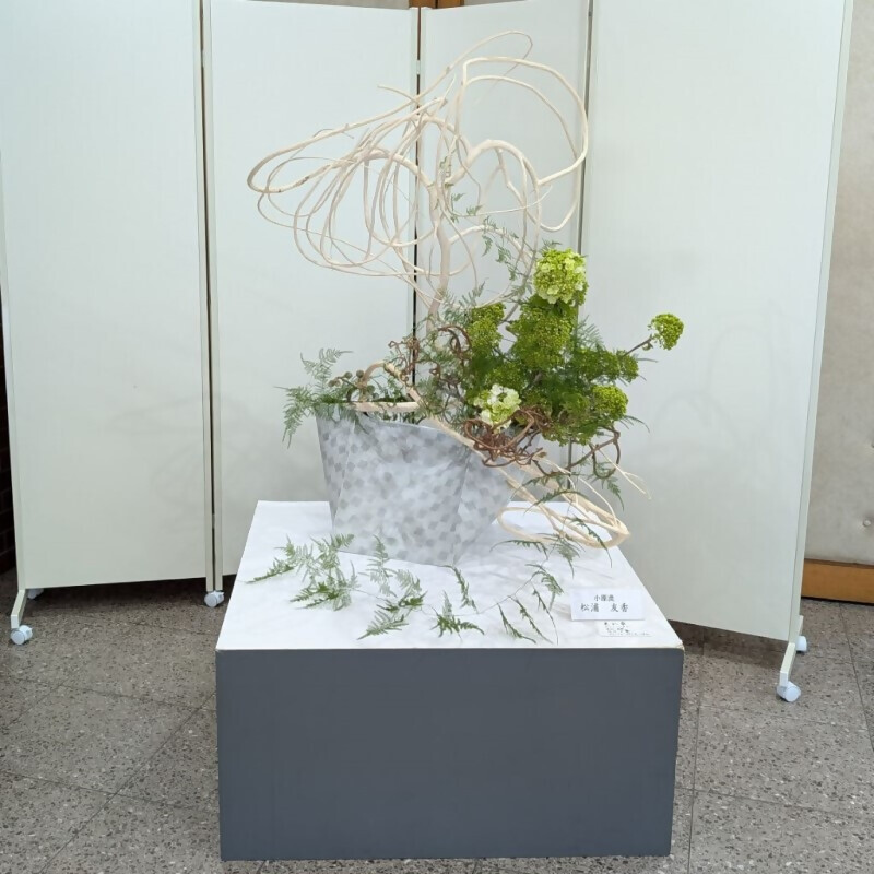 写真：会場玄関の作品