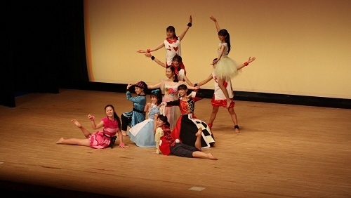 写真：旭丘高等学校ダンス部のダンス