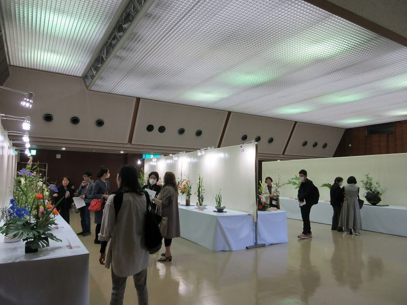 春のいけばな展の写真