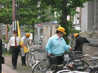 放置自転車追放活動の写真