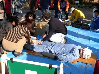 まちかど救出救護訓練の写真