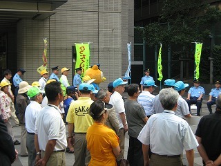 防犯キャンペーン活動の写真