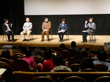 写真：eコールメンバーと中島さんによる質問コーナー