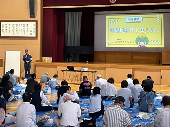 写真：講評の様子