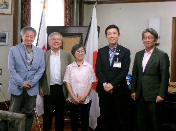 市長表敬訪問の写真