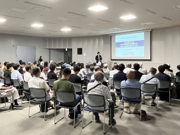 写真：第1回 名古屋城三の丸地区 まちづくり講演会 ー三の丸の歴史と未来ー　の様子