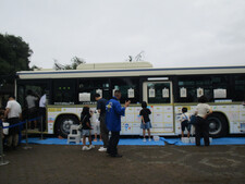 お絵描きバスの画像