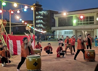写真:太鼓のパフォーマンス
