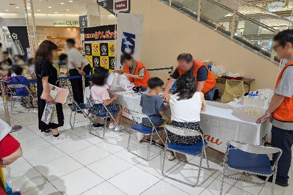 写真:スマートフォンの安心・安全な使い方のブースの様子です。