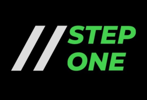 STEPONE株式会社の企業ロゴ