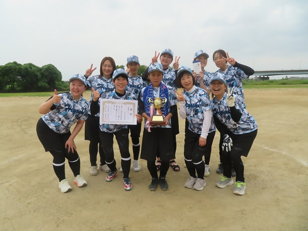 写真:女子ソフトボール