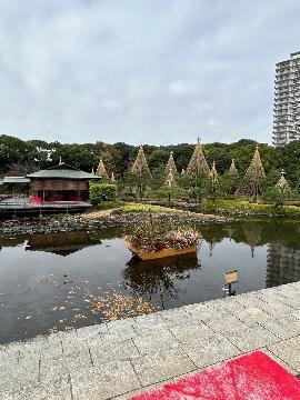 写真:白鳥庭園観楓会の昨年の様子2