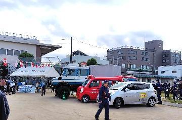 写真:車両などの展示