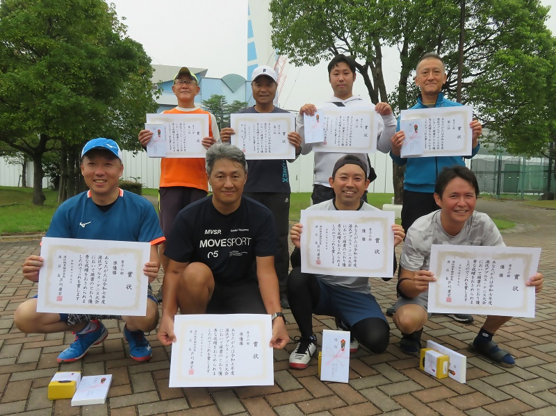 男子の部、入賞者の写真です。