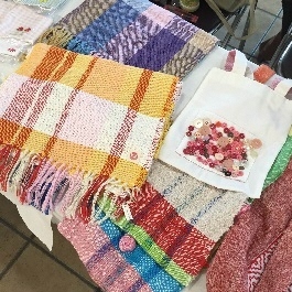 写真:とべの縫製品