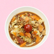 生徒応募献立のトマトみそ煮込みうどんの写真です