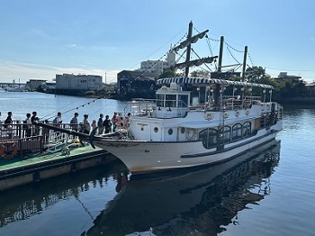 写真:乗船した船