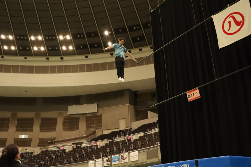 写真：トランポリン